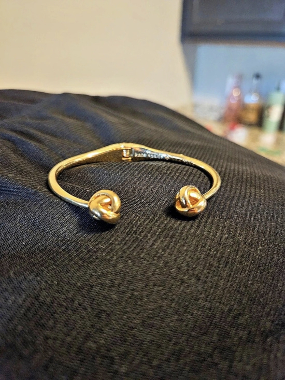 Kate Spade New York Sailor's Knot Hinge Bangle Gold